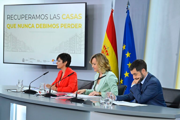 En el Moncloa. 01/07/2025. El gobierno extiende el parque de la casa pública accesible [Consejo de Ministros/Resúmenes]
