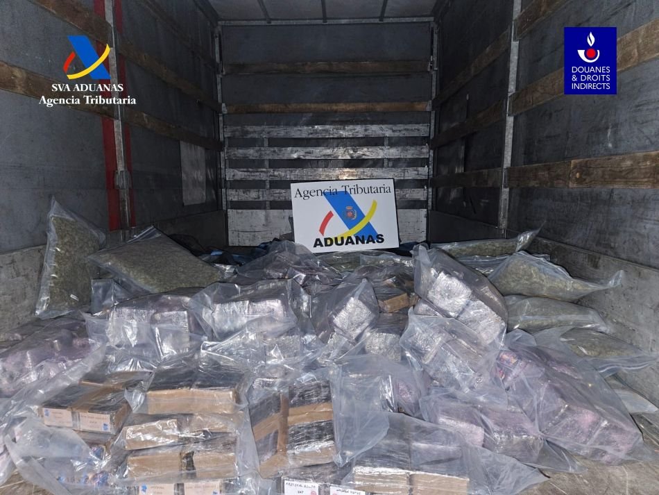 Intervienen 2.500 kilos de hachís a una red de transporte en la operación policial realizada