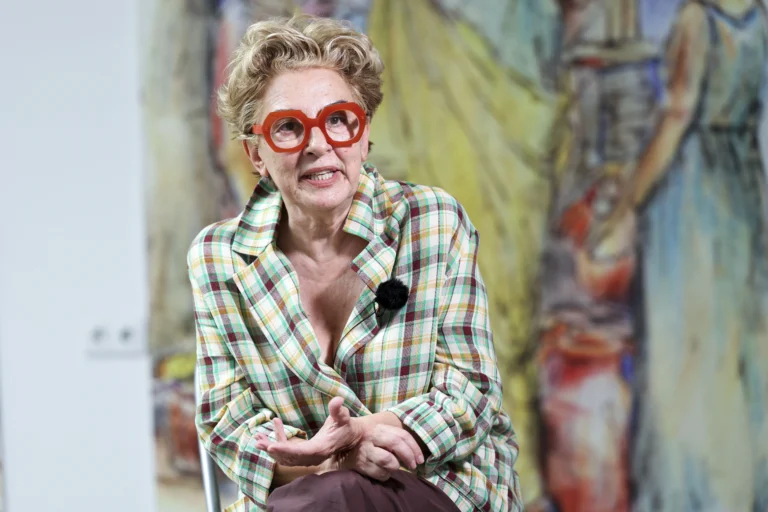 Isabel Ordaz: La creación me rescató de la enfermedad, según EFE en español.