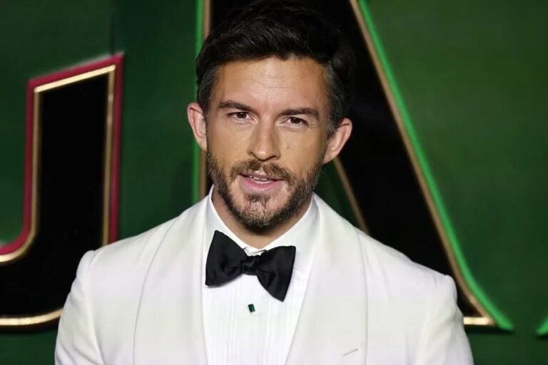 El actor Jonathan Bailey en la presentación de 'Wicked'.