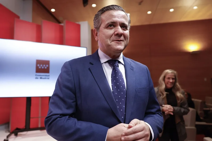 Madrid impugnará en tribunales el decreto sobre la distribución de menores migrantes en medio de