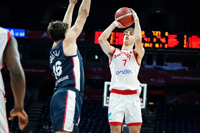 España se corona campeona del Eurobasket Sub-18 masculino tras vencer a Francia en una emocionante