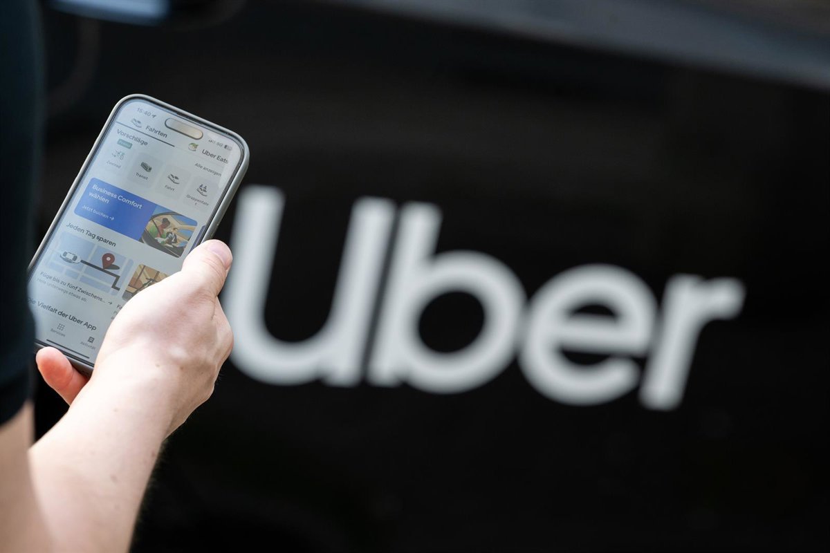 Uber expande su servicio en España con la opción de buscar y comprar billetes de Cercanías y