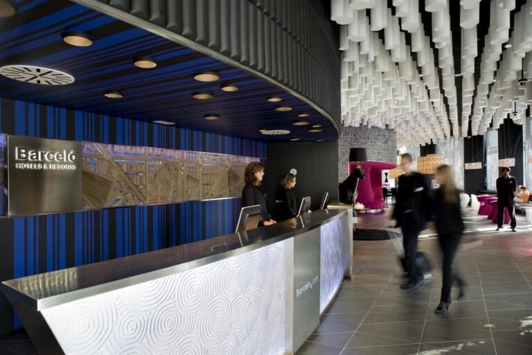 El sector turístico emplea a 2,98 millones de personas en julio, un incremento del 2,9%