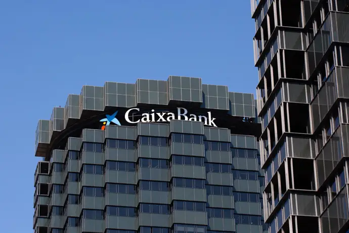 CaixaBank se acerca a los 5 millones de usuarios de pago móvil y aumenta un 34,4% las operaciones