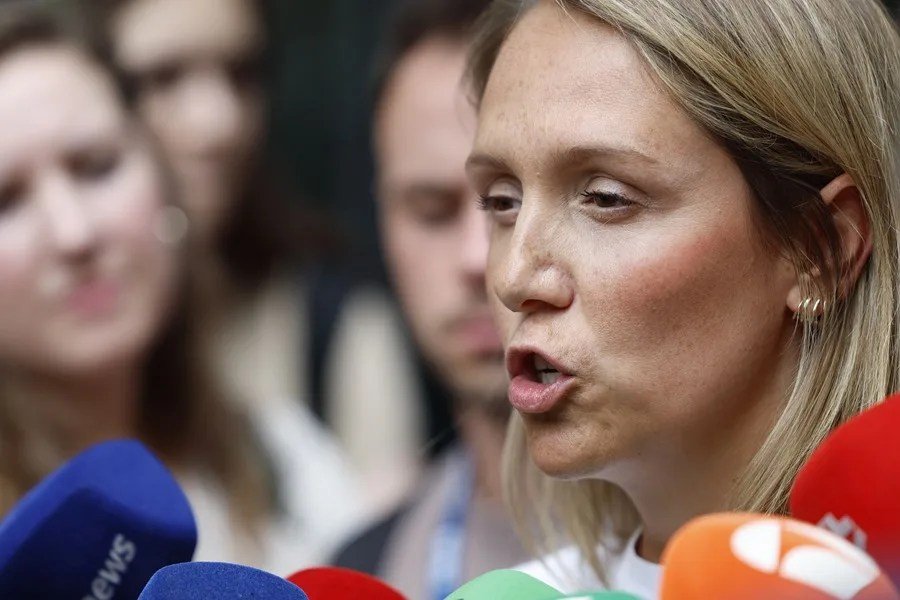 La vicesecretaria de Coordinaci&oacute;n Sectorial del PP, Alma Ezcurra, realiza declaraciones a los medios de comunicaci&oacute;n, hoy en Madrid.