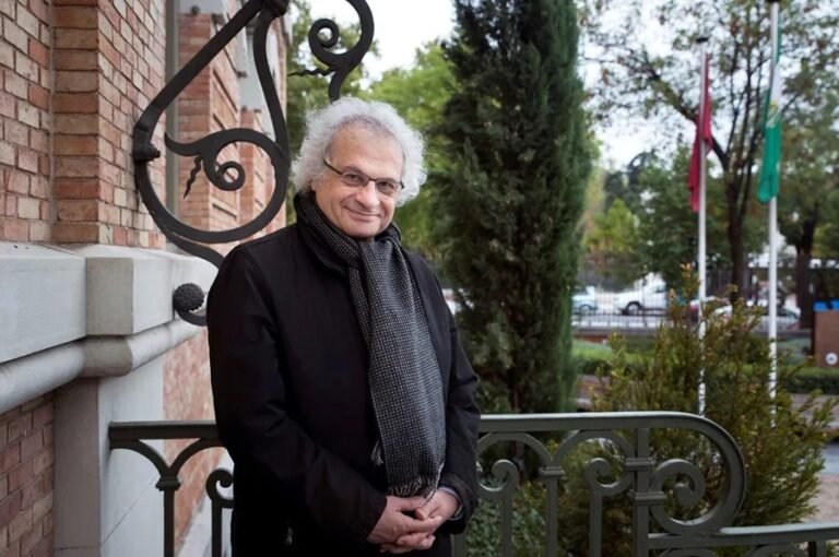 El liban&eacute;s Amin Maalouf gana el Premio FIL de Literatura en Lenguas Romances 2025