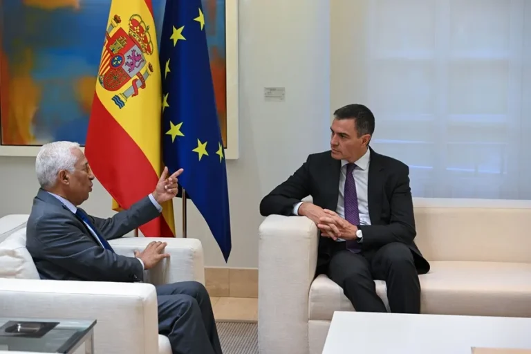Sánchez insiste a Costa en que la UE debe actuar conforme a sus principios y valores fundamentales