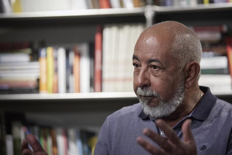 Leonardo Padura presenta 'Morir en la arena': "En Cuba, la realidad te alcanza incluso en casa
