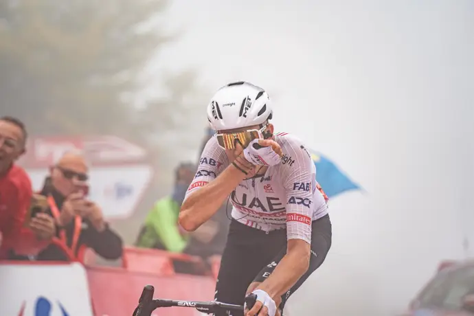 Soler se impone en la etapa 14 de La Vuelta, mientras Almeida mantiene su ventaja sobre Vingegaard