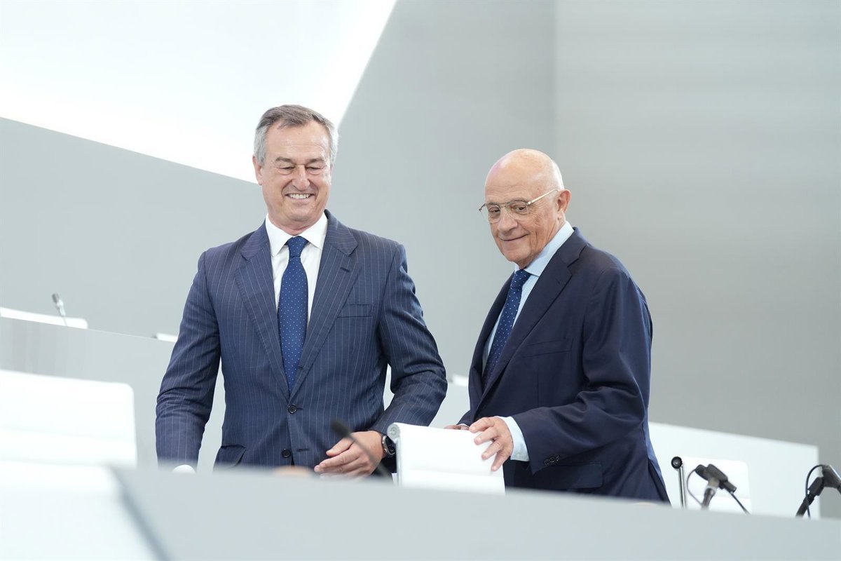 El consejo de administración de Sabadell rechaza la OPA de BBVA y aconseja su no aceptación