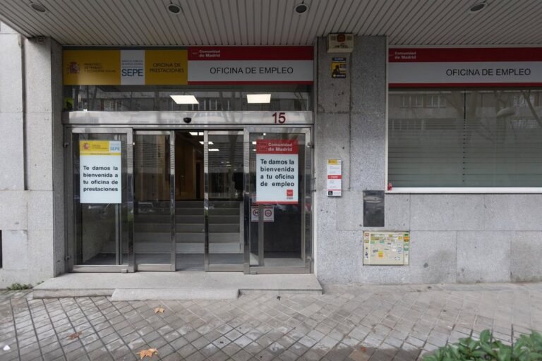 Casi la mitad de las nuevas ofertas laborales requieren FP en lugar de títulos universitarios,