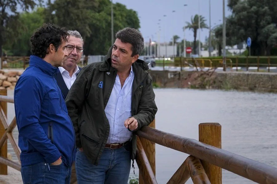 El momento más crítico de la tormenta fue tras la alerta roja que retiró la Aemet, según el