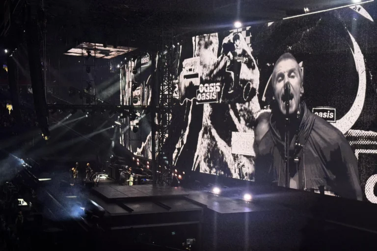 Paul Arthurs, guitarrista de Oasis, anuncia que tiene cáncer y hará pausa en la gira.