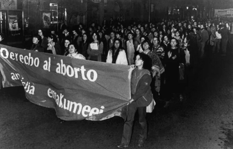 Cómo ha evolucionado España medio siglo tras el fallecimiento de Franco y las últimas horas del