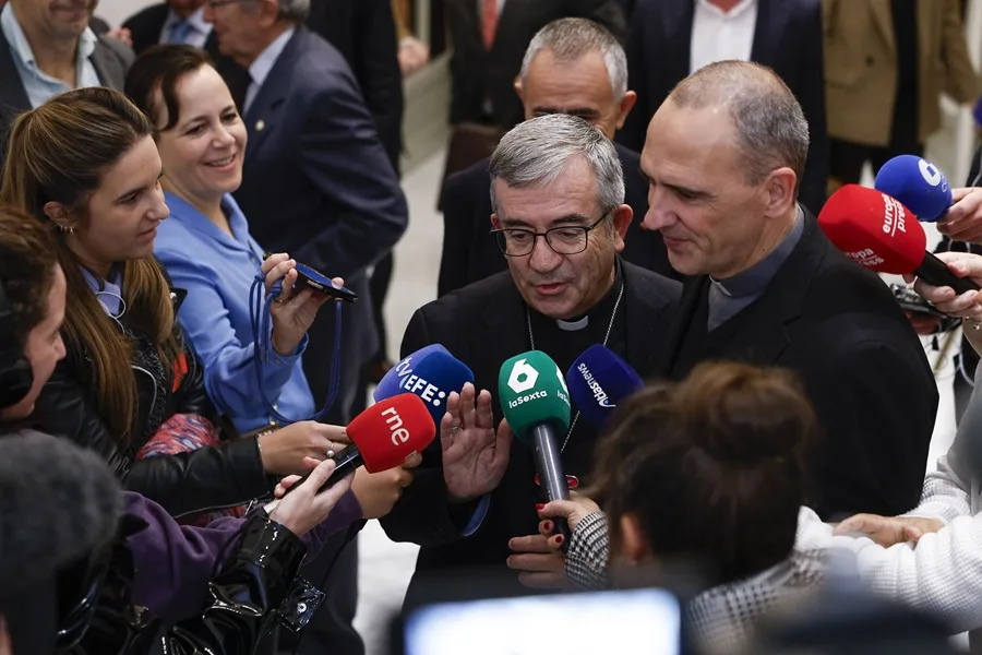 La cúpula de la Conferencia Episcopal Española se reúne con el papa León XIV en la
