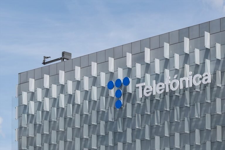 Telefónica plantea un ERE que afectará a 6.088 empleados, el 35% de las siete sociedades