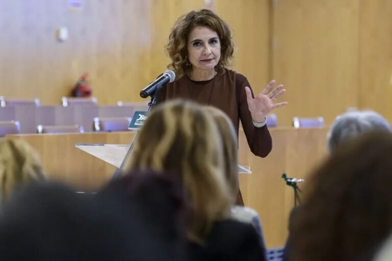 La vicepresidenta primera del Gobierno y ministra de Hacienda, Mar&iacute;a Jes&uacute;s Montero.