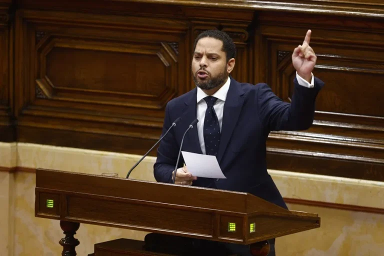 Vox rechaza el "circo mediático" y negociará con discreción con el PP en la Comunidad Valenciana