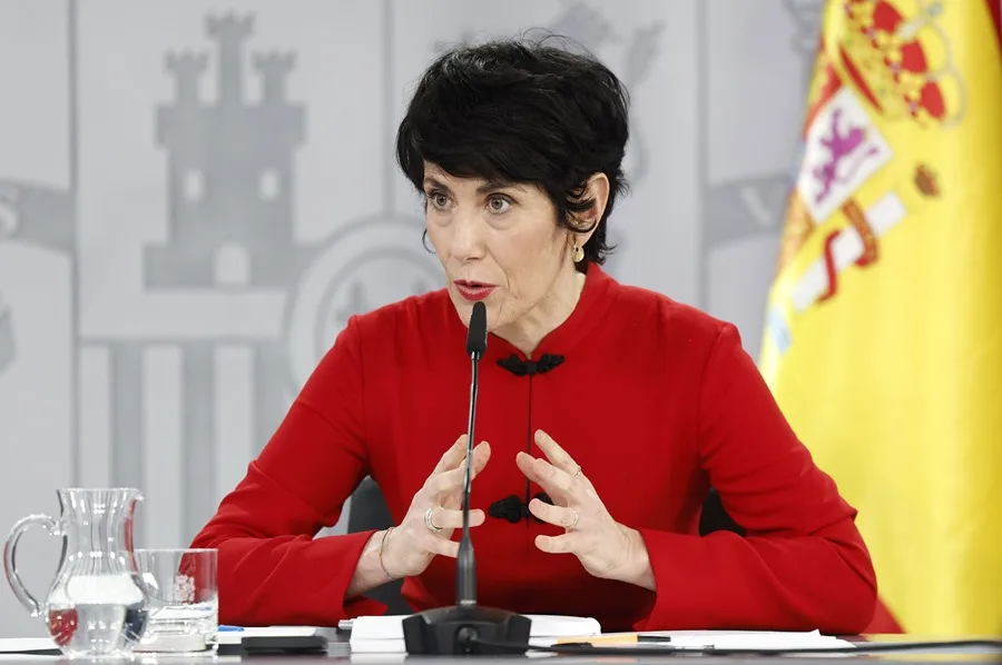 El Gobierno considera inviable la abstención del PSOE para la investidura de Guardiola en Valencia