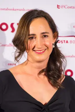 Fallece a los 55 años la escritora Sophie Kinsella, famosa por la saga 'Loca por las compras'