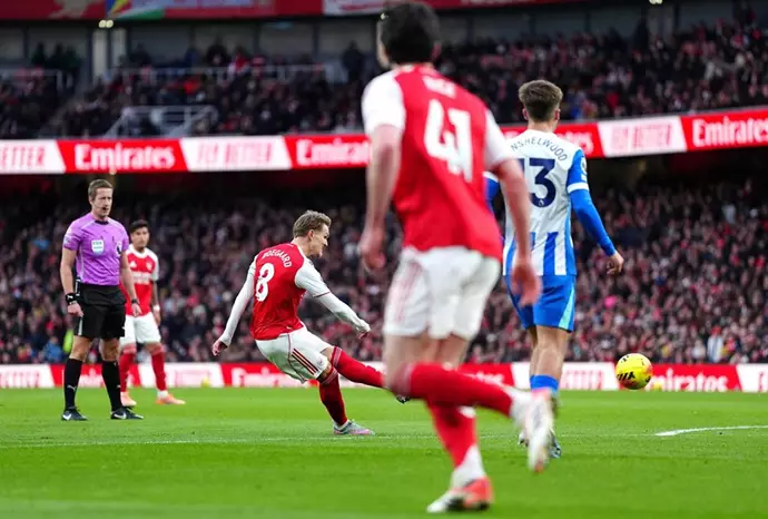 El Arsenal responde nuevamente al Manchester City y Wirtz marca su primer gol en honor a Diogo Jota