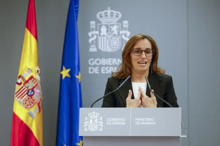 Sanidad dialogará con los sindicatos sobre la posible retirada del estatuto marco solicitado por