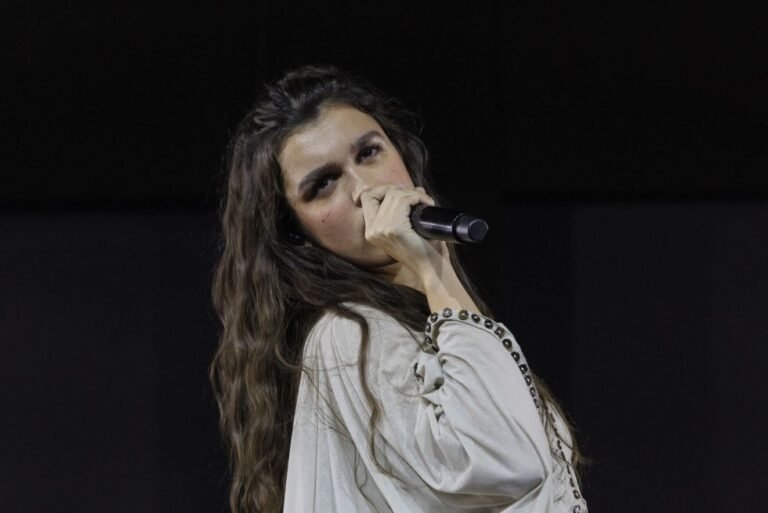 Imagen del concierto de Amaia en Pamplona, con el que ha iniciado su nueva gira