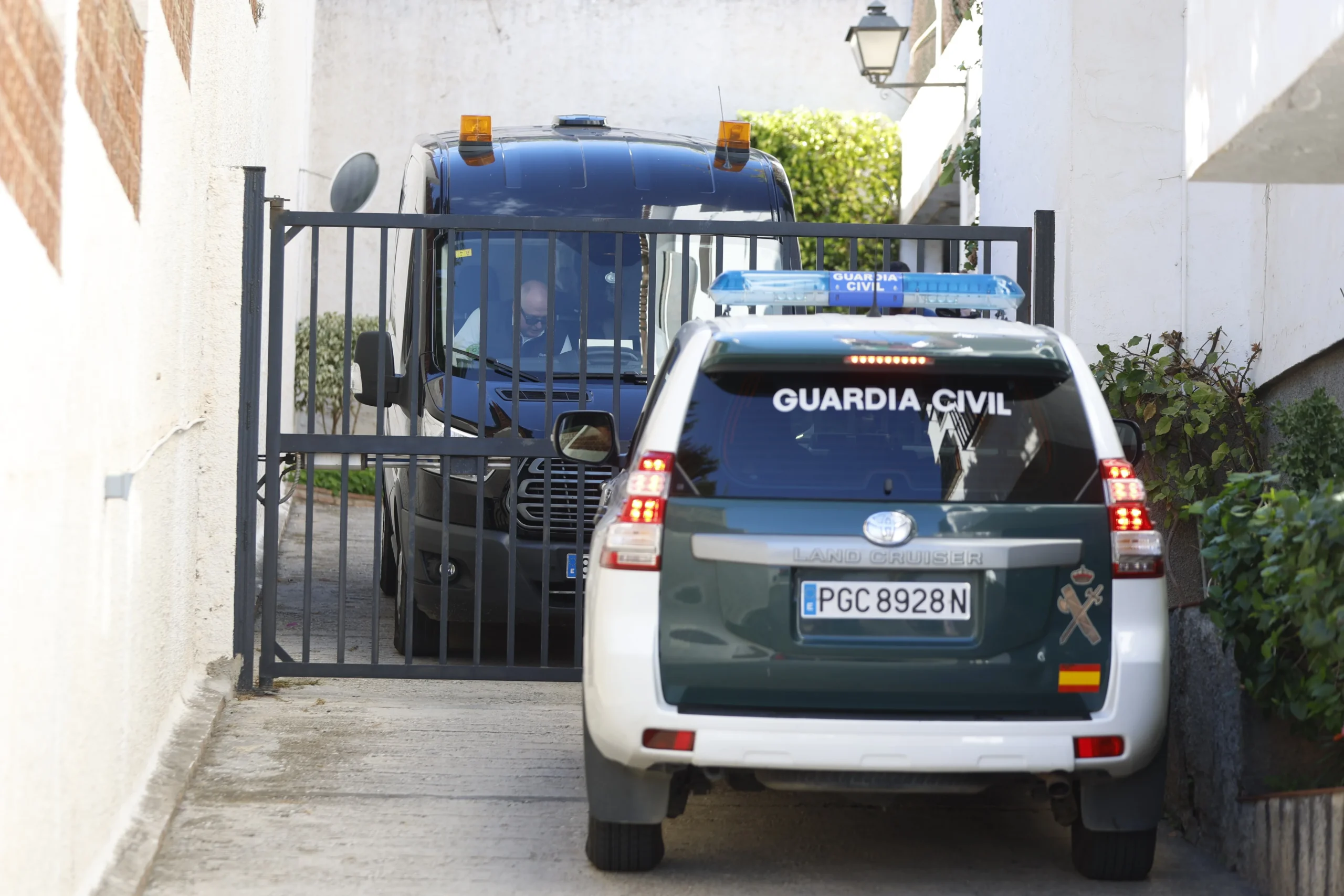 Hombre arrestado por el asesinato de su esposa en Olvera, mientras Feijóo clausura la