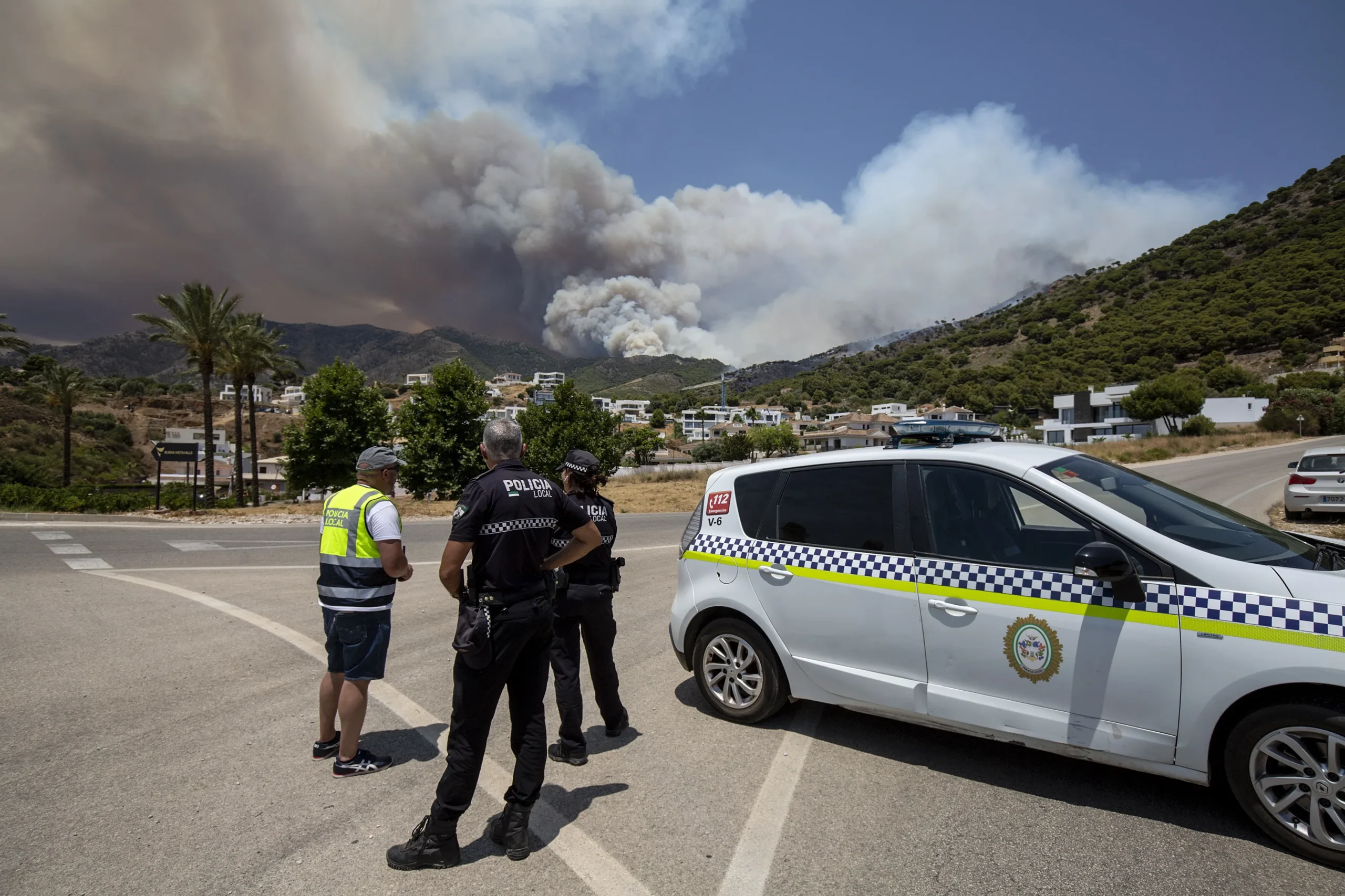 Intervienen 75 kilos de hachís tras un tiroteo con un herido en Mijas, buscan a un pescador