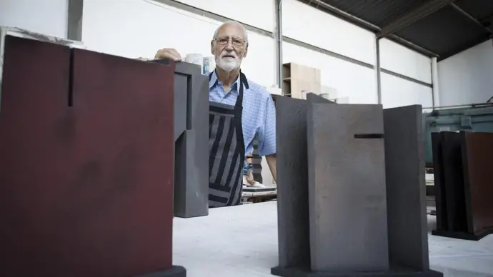 Fallece a los 89 años Enric Mestre, destacado maestro de la cerámica contemporánea en el ámbito