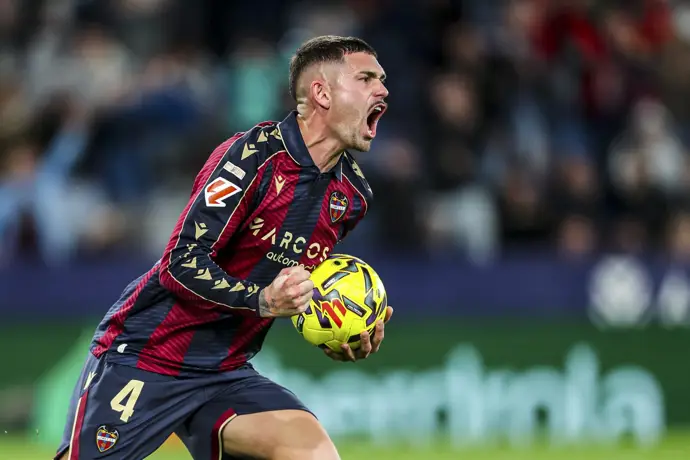 Levante, Oviedo y Girona inician el año fuera de casa y buscan salir de la zona de descenso