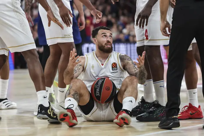 Valencia Basket se enfrenta a un Mónaco que muestra un nivel superior en el partido.