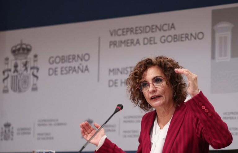 Hacienda evalúa establecer un límite al dumping fiscal de las CCAA en el nuevo modelo de
