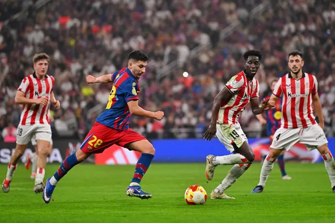 Roony Bardghji se une al primer equipo del Barça y llevará el dorsal '19' esta temporada