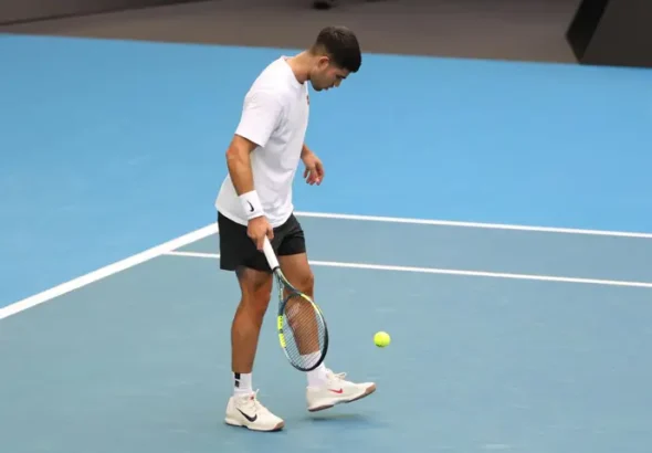 Alcaraz disfruta en Australia con el innovador 'One Point Slam' y demuestra su talento