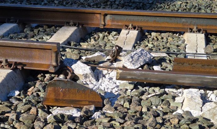 Puente afirma que el carril donde descarril&oacute; el tren Iryo es nuevo, fabricado en 2023 e instalado en 2025