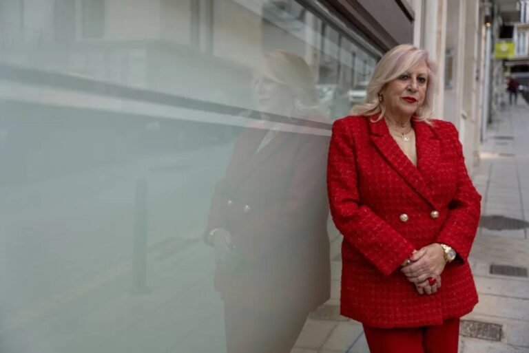 La enfermería exige mejoras profesionales ante el cruce de acusaciones entre PP y Vox a días de