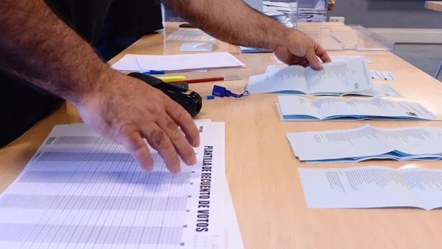 Marlaska asegura que no hay controles aleatorios de la baliza V-16, pero su uso no es obligatorio