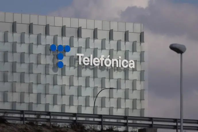 Telefónica, Liberty e Infravia finalizan la adquisición de Netomnia por 2.300 millones, según el