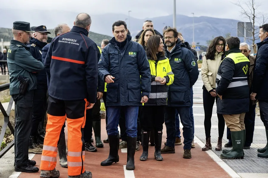 Juanma Moreno solicitará ayudas por el impacto económico "millonario" de las borrascas, advierte