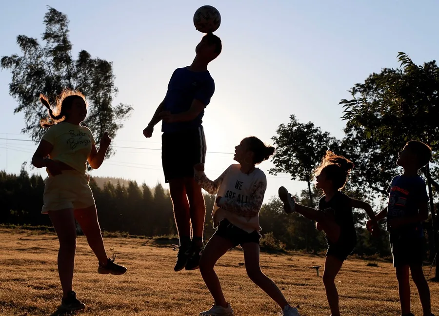 Más de 20 colegios de Ibiza han limitado o prohibido el fútbol en sus recreos. Buscan a una mujer