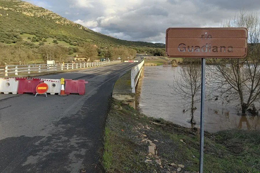 El r&iacute;o Guadiana a su paso por Puebla de Don Rodrigo (Ciudad Real).