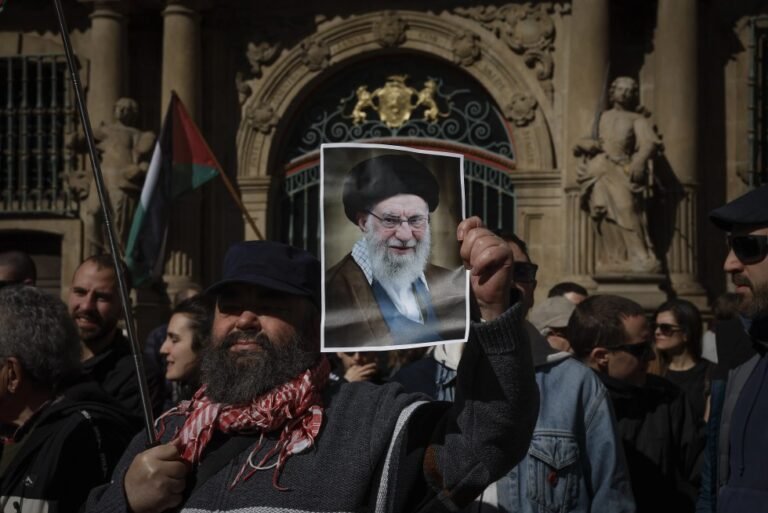Imagen de la concentraci&oacute;n en Pamplona contra el ataque de EEUU e Israel contra Iran