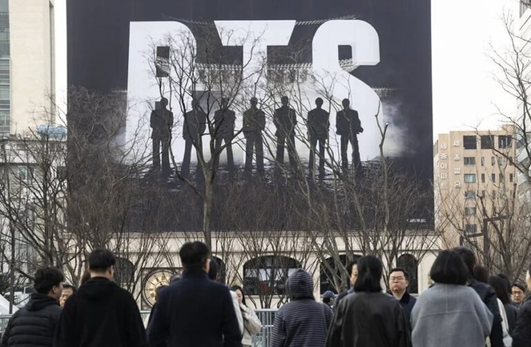 Seúl acoge hoy el gran regreso de BTS, el fenómeno global del K-pop, con un megaconcierto