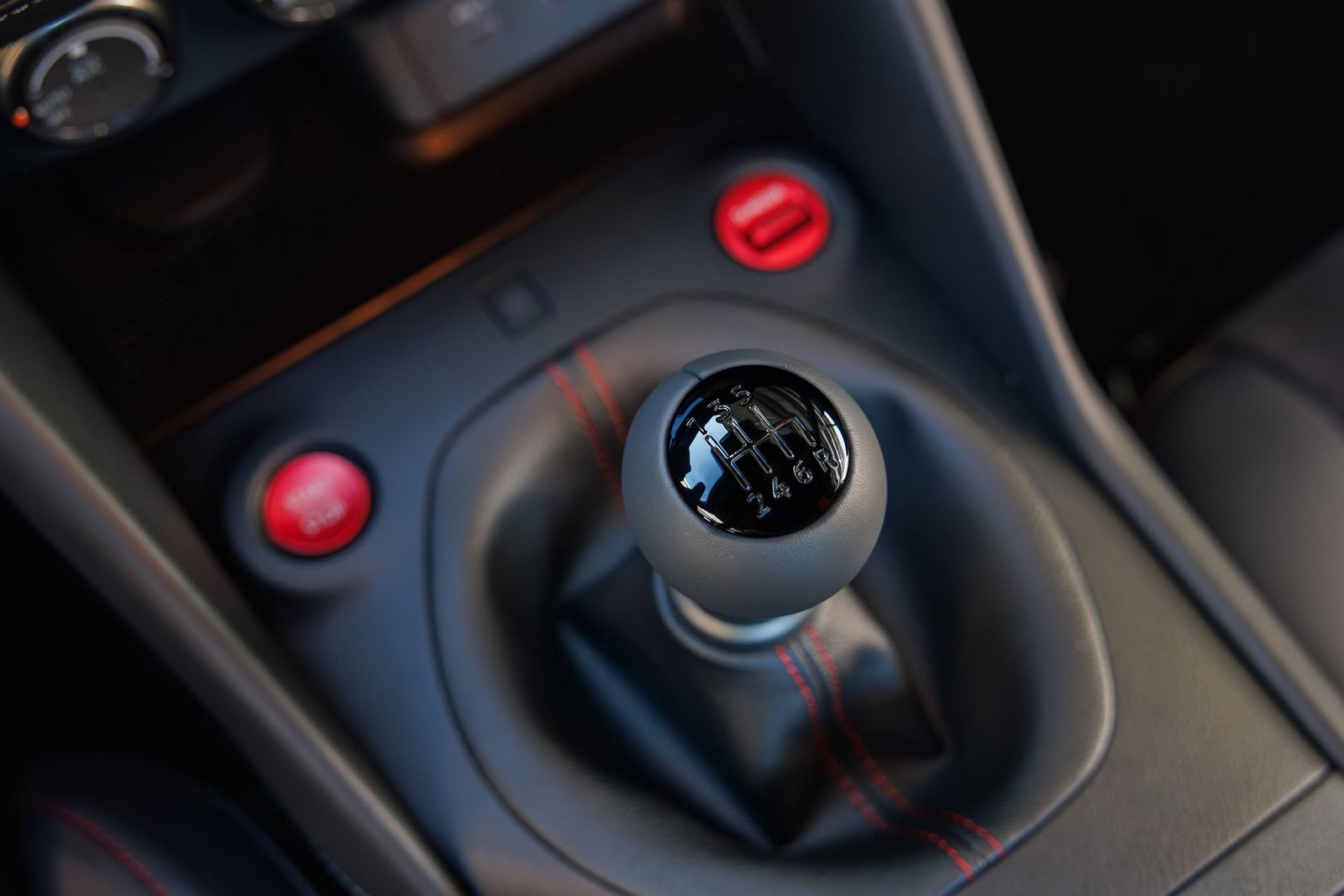 Nissan Z NISMO 2026: ¡Hurra! Es hora de sentir la emoción de cambiar de marcha