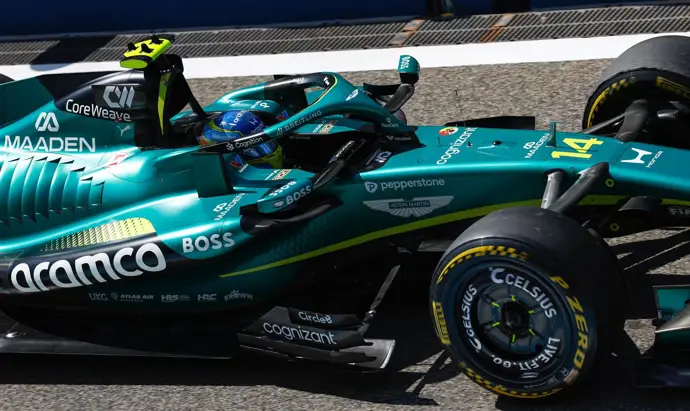 Fernando Alonso destaca en una jornada de libres complicada para Aston Martin al marcar casi cinco