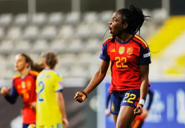 España vence a Ucrania con serenidad en su visita a Turquía