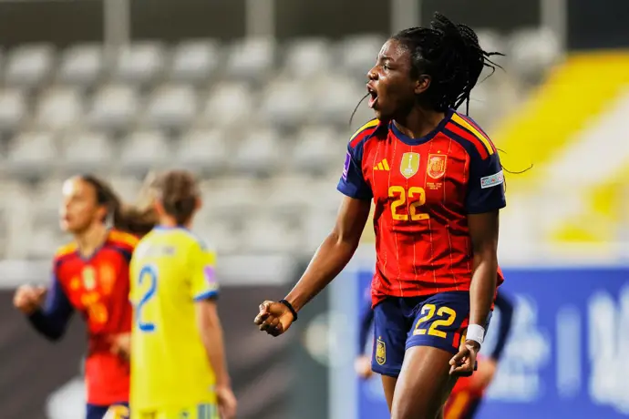 España vence a Ucrania con serenidad en su visita a Turquía