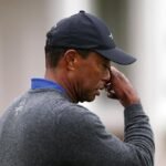 Tiger Woods sufre un accidente automovilístico y es arrestado por conducir bajo la influencia de